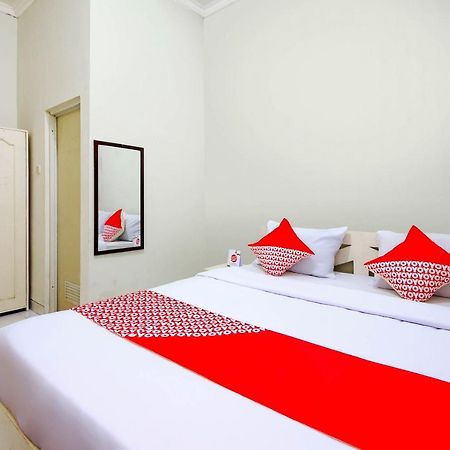 Отель Oyo 3083 D Kost 3 Syariah Джокьякарта Экстерьер фото