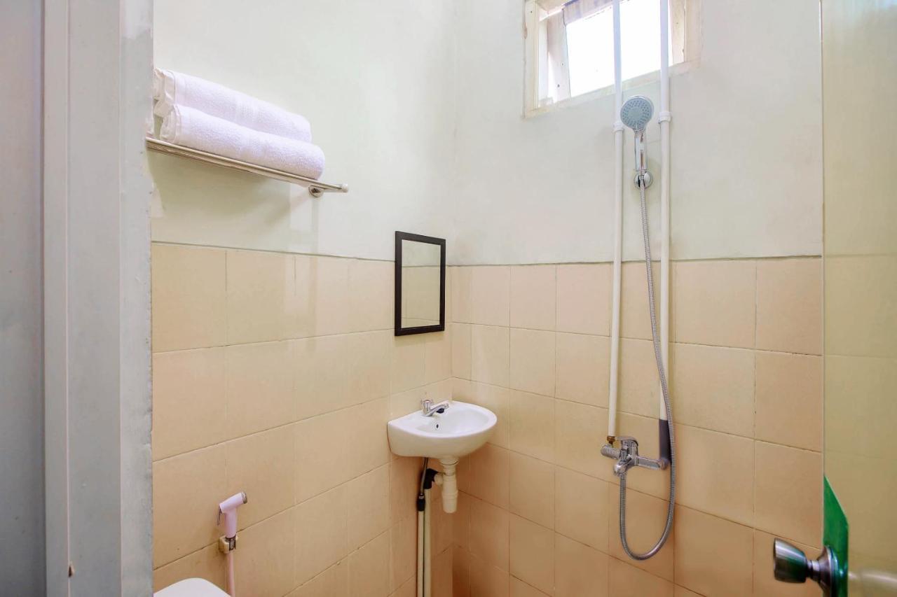 Отель Oyo 3083 D Kost 3 Syariah Джокьякарта Экстерьер фото