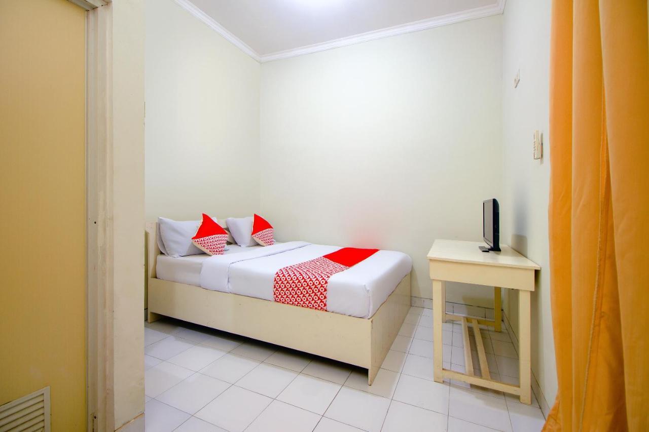 Отель Oyo 3083 D Kost 3 Syariah Джокьякарта Экстерьер фото